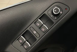 Ruskea (beige) Volkswagen Tiguan 2013 kuva 15.