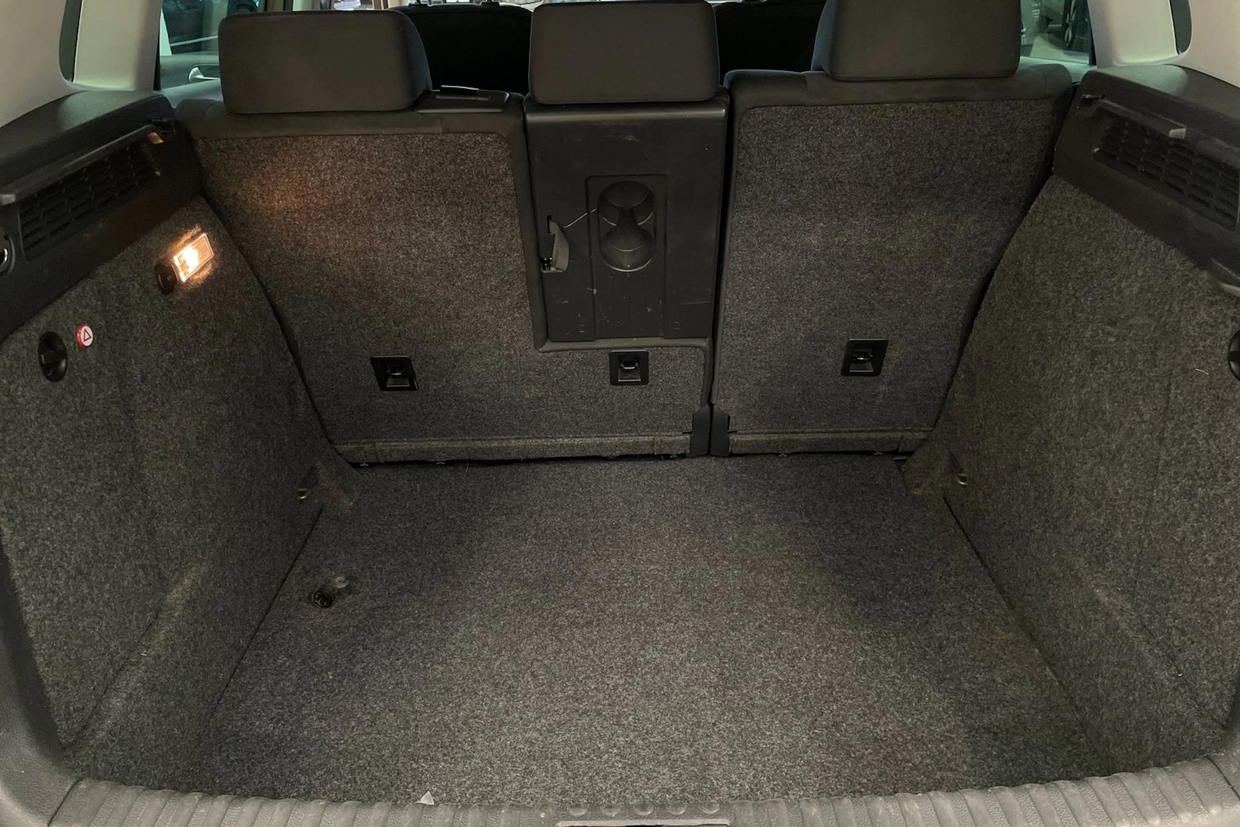 Ruskea (beige) Volkswagen Tiguan 2013 kuva 25.