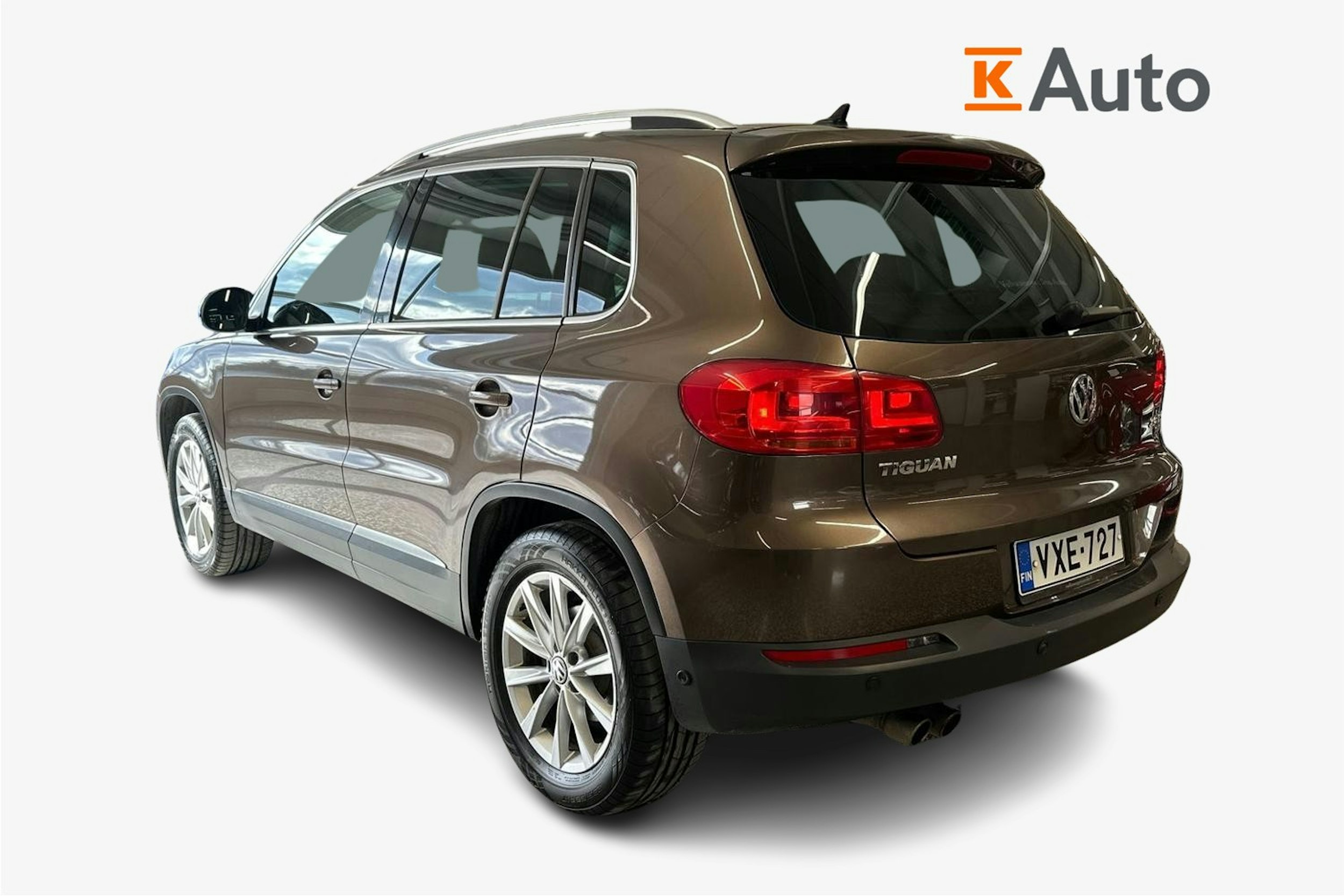 ruskea (beige) Volkswagen Tiguan 2014 kuva 2.