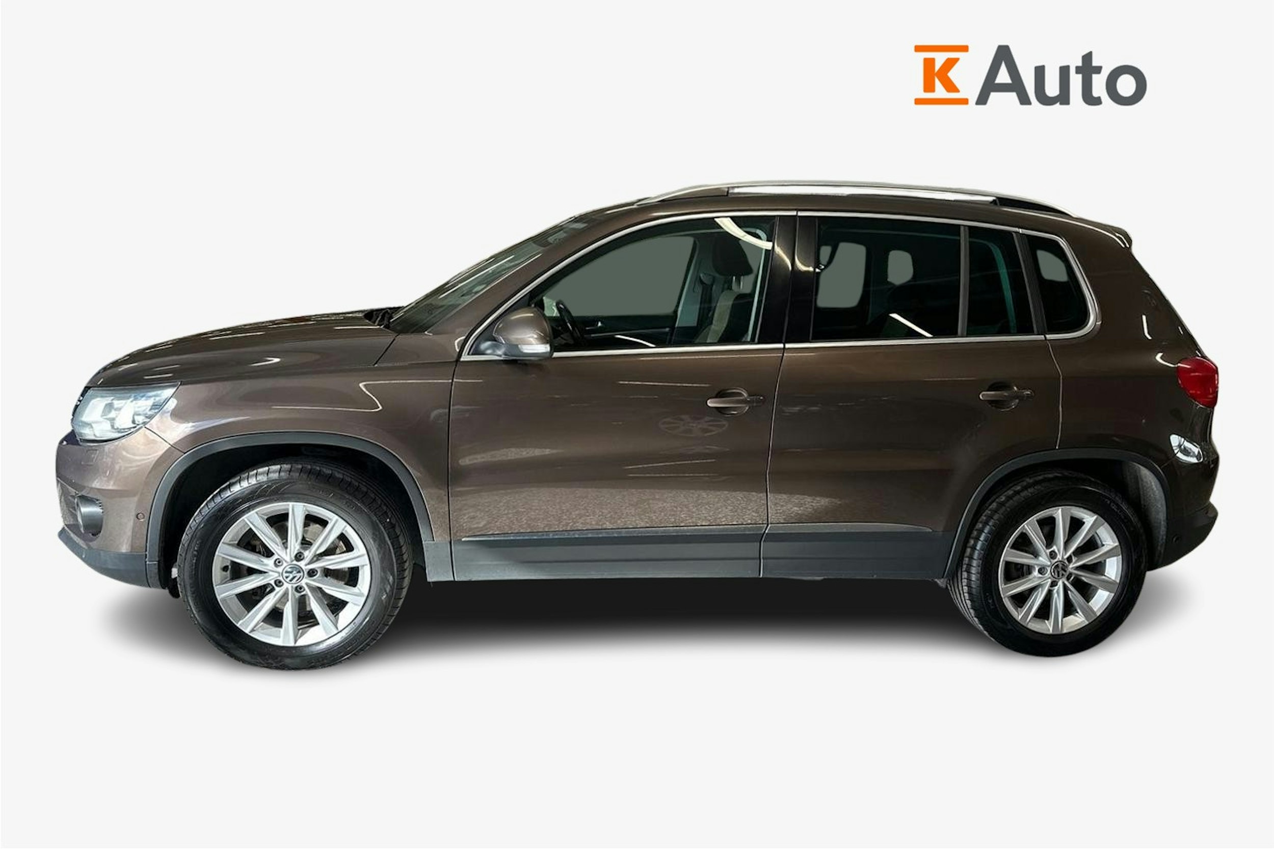 ruskea (beige) Volkswagen Tiguan 2014 kuva 6.