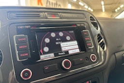 ruskea (beige) Volkswagen Tiguan 2014 kuva 20.