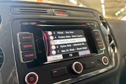 ruskea (beige) Volkswagen Tiguan 2014 kuva 23.