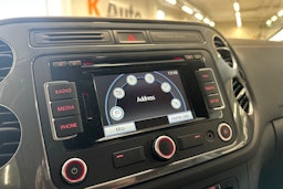 ruskea (beige) Volkswagen Tiguan 2014 kuva 26.