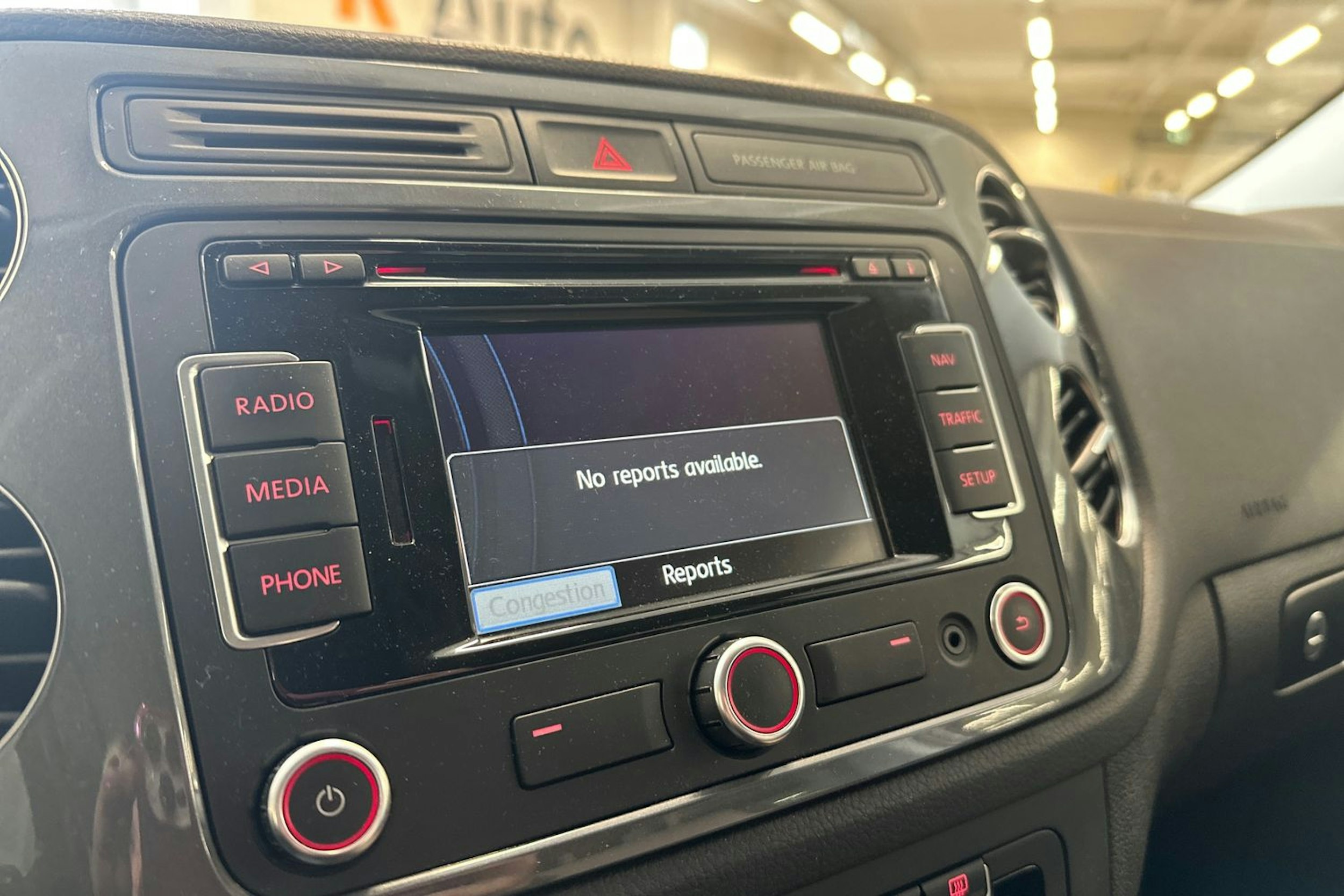 ruskea (beige) Volkswagen Tiguan 2014 kuva 28.