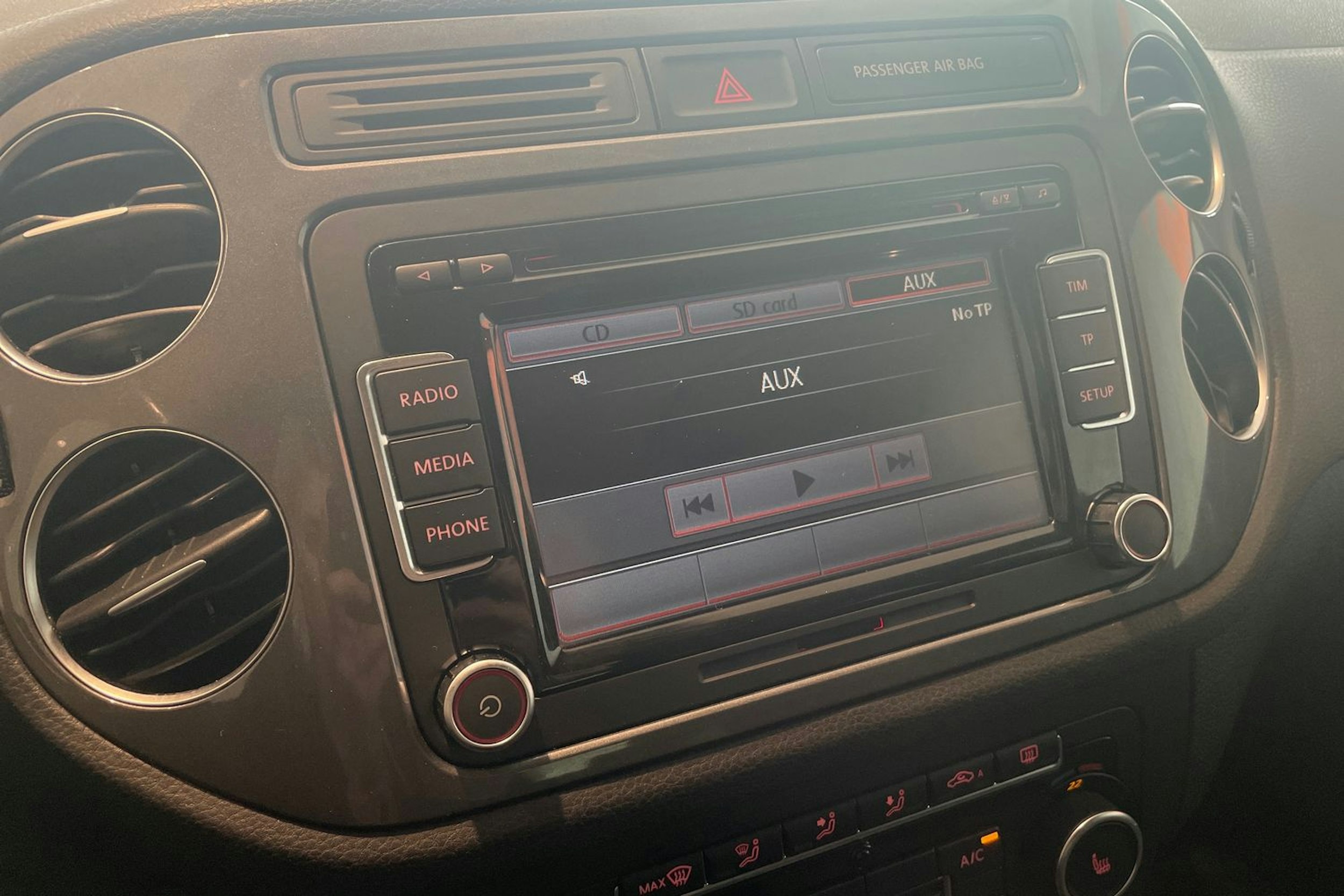 musta Volkswagen Tiguan 2013 kuva 14.