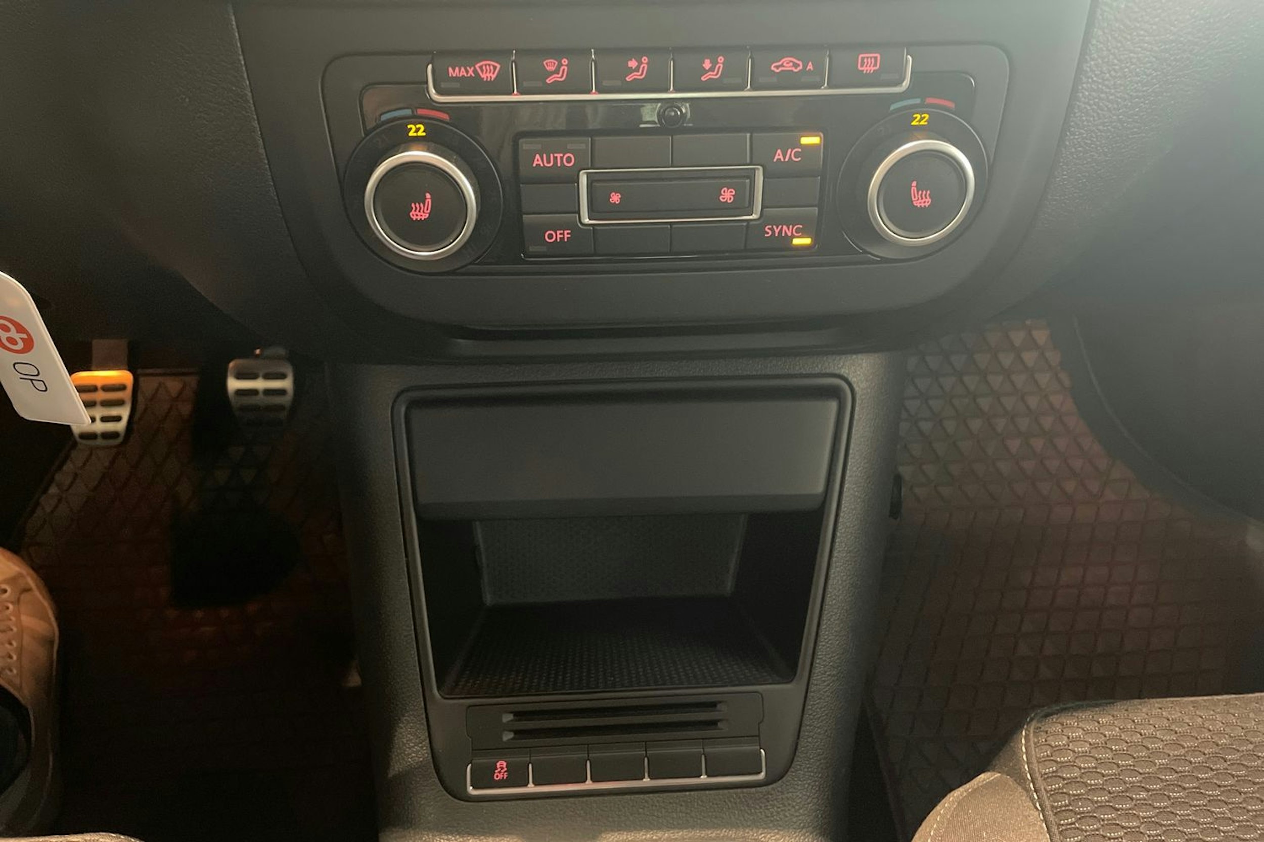 musta Volkswagen Tiguan 2013 kuva 16.