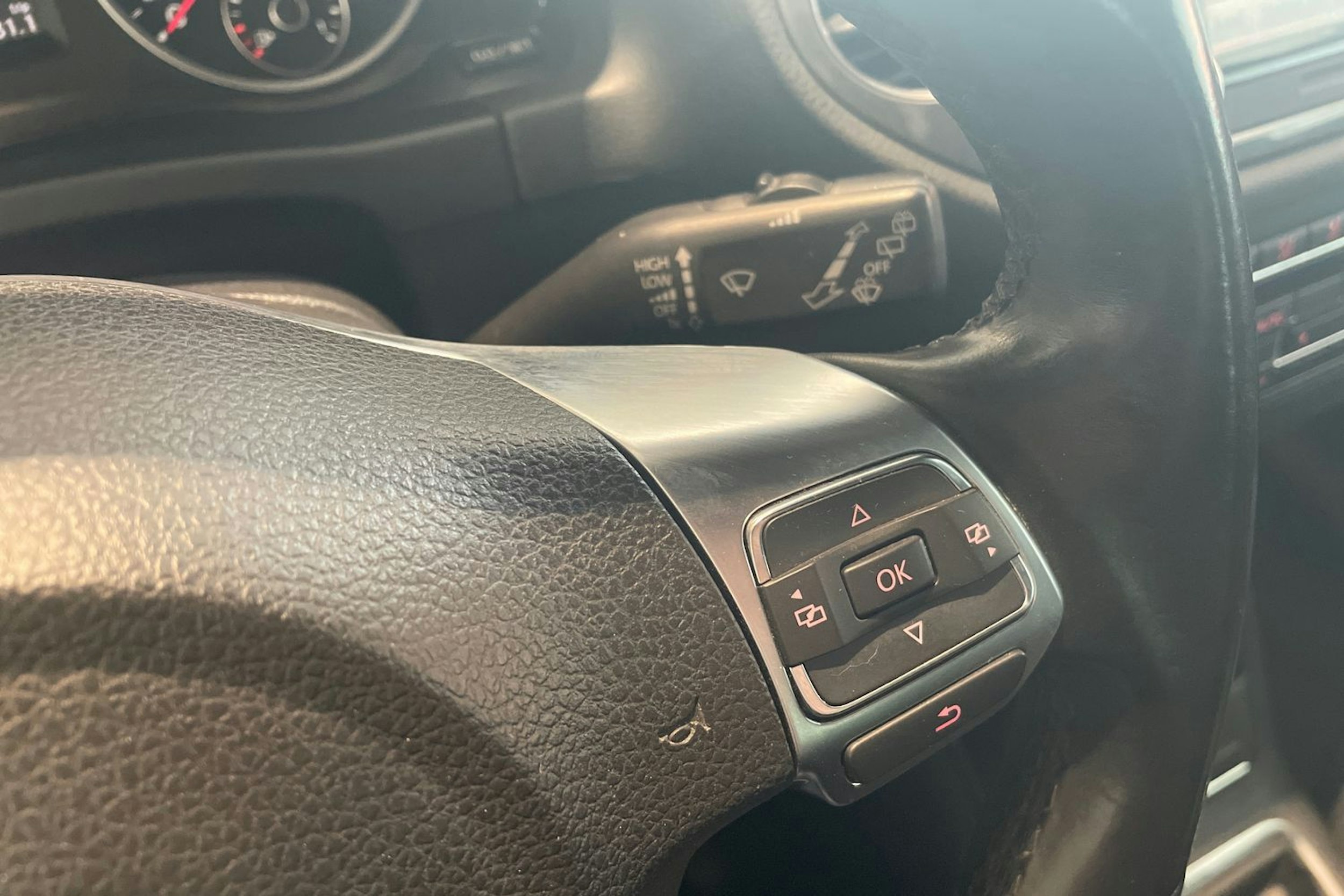 musta Volkswagen Tiguan 2013 kuva 20.