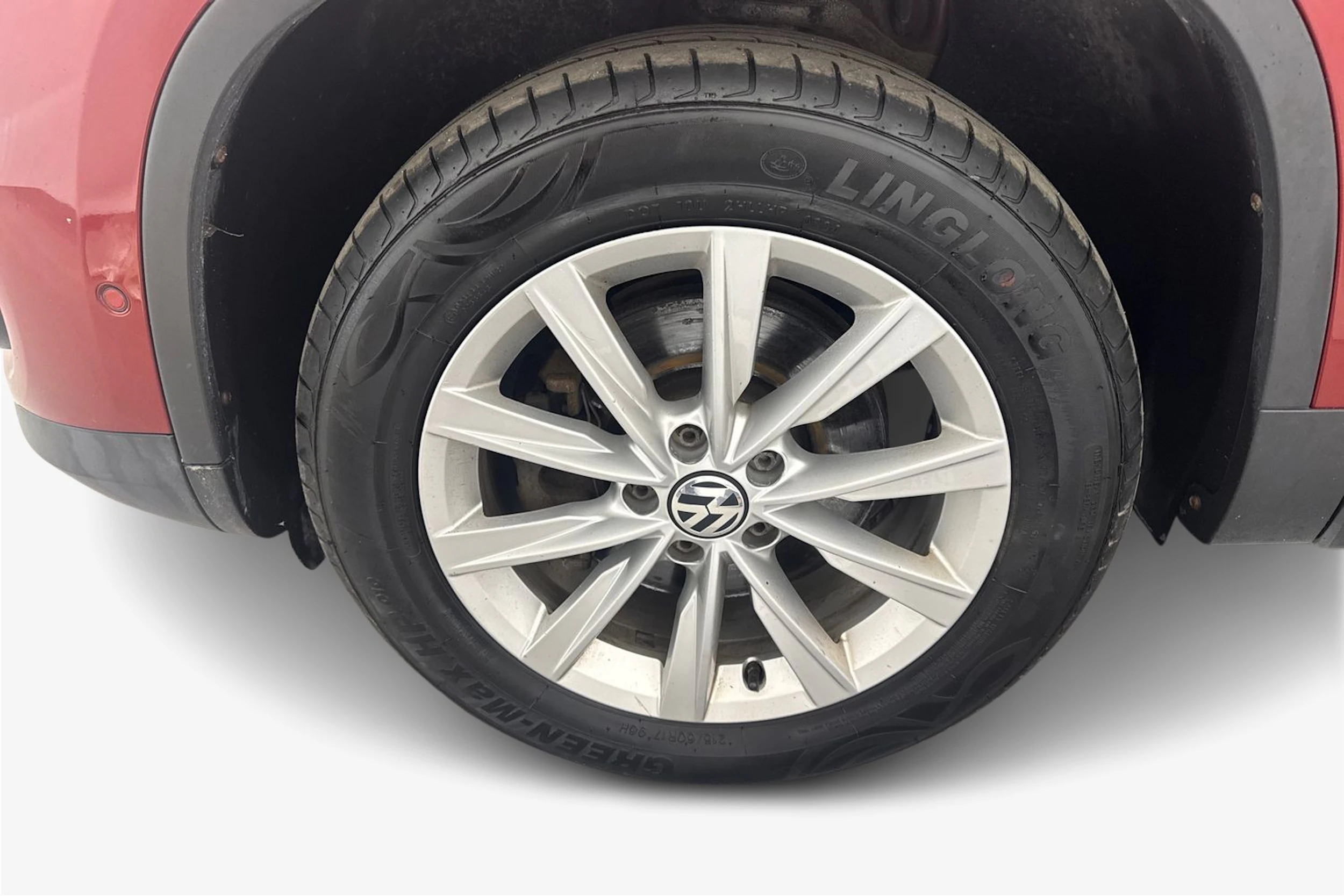 punainen Volkswagen Tiguan 2013 kuva 12.