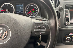 punainen Volkswagen Tiguan 2013 kuva 22.