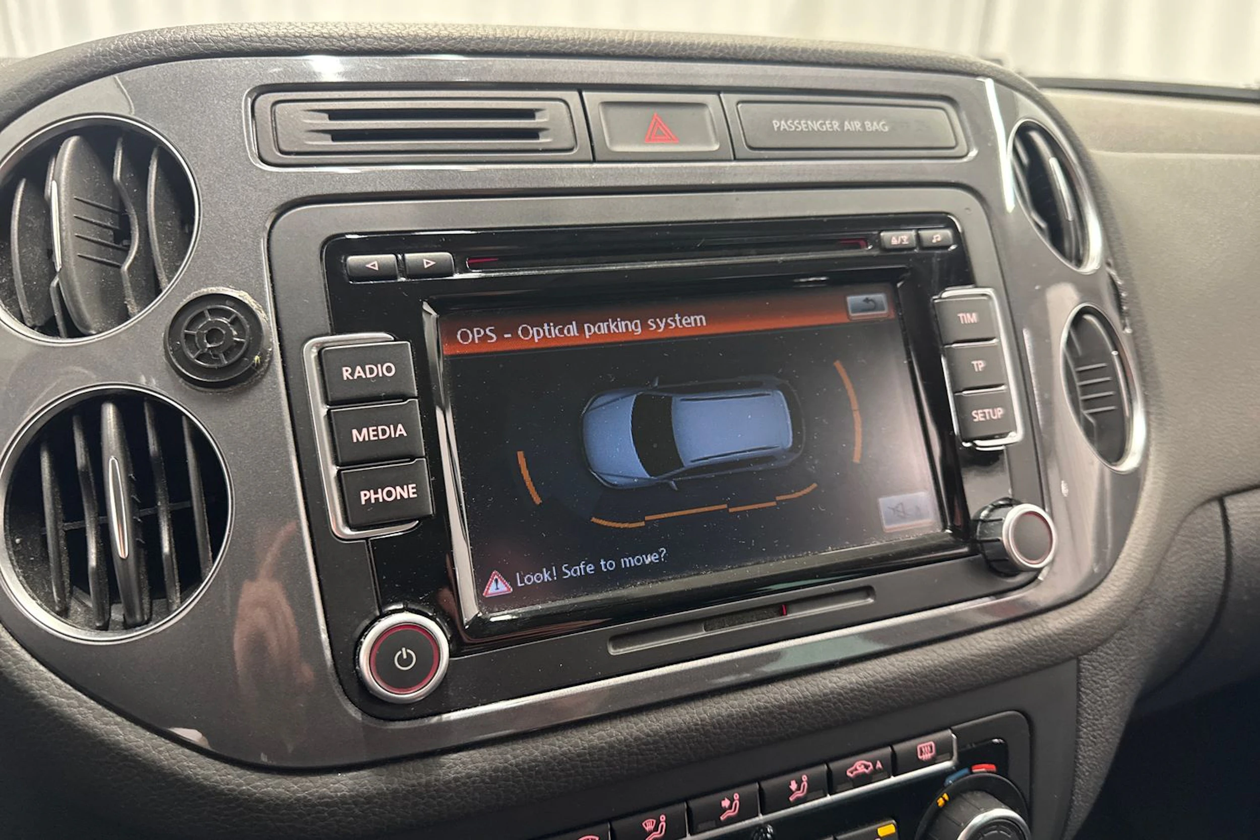 punainen Volkswagen Tiguan 2013 kuva 25.