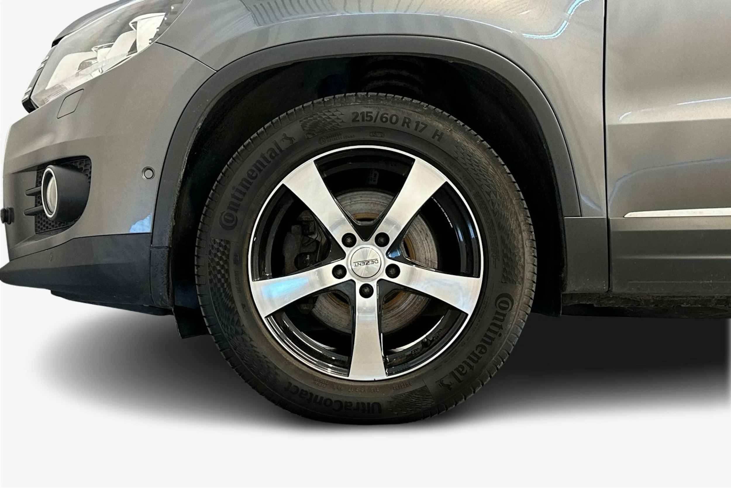 harmaa Volkswagen Tiguan 2014 kuva 11.