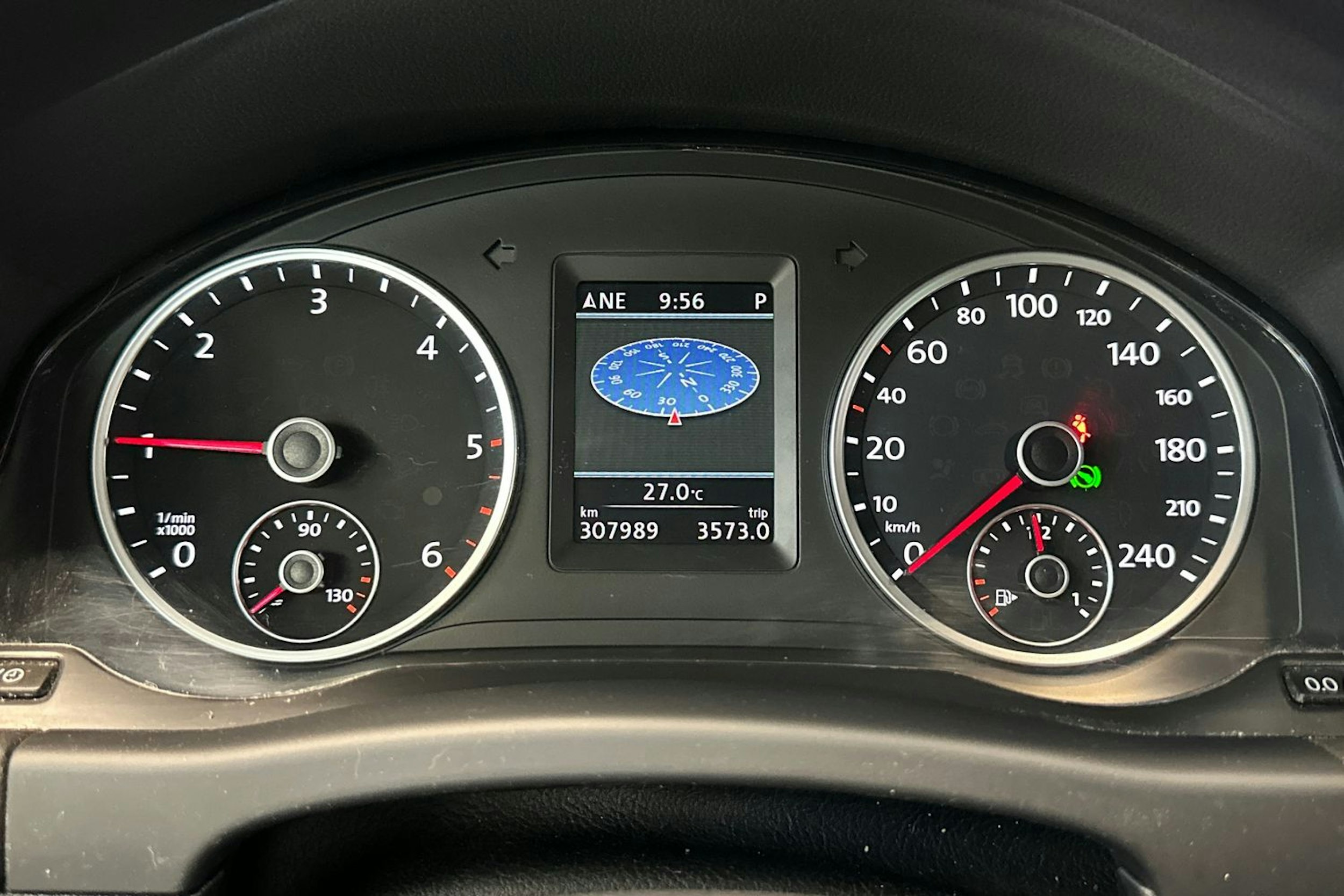 harmaa Volkswagen Tiguan 2014 kuva 21.