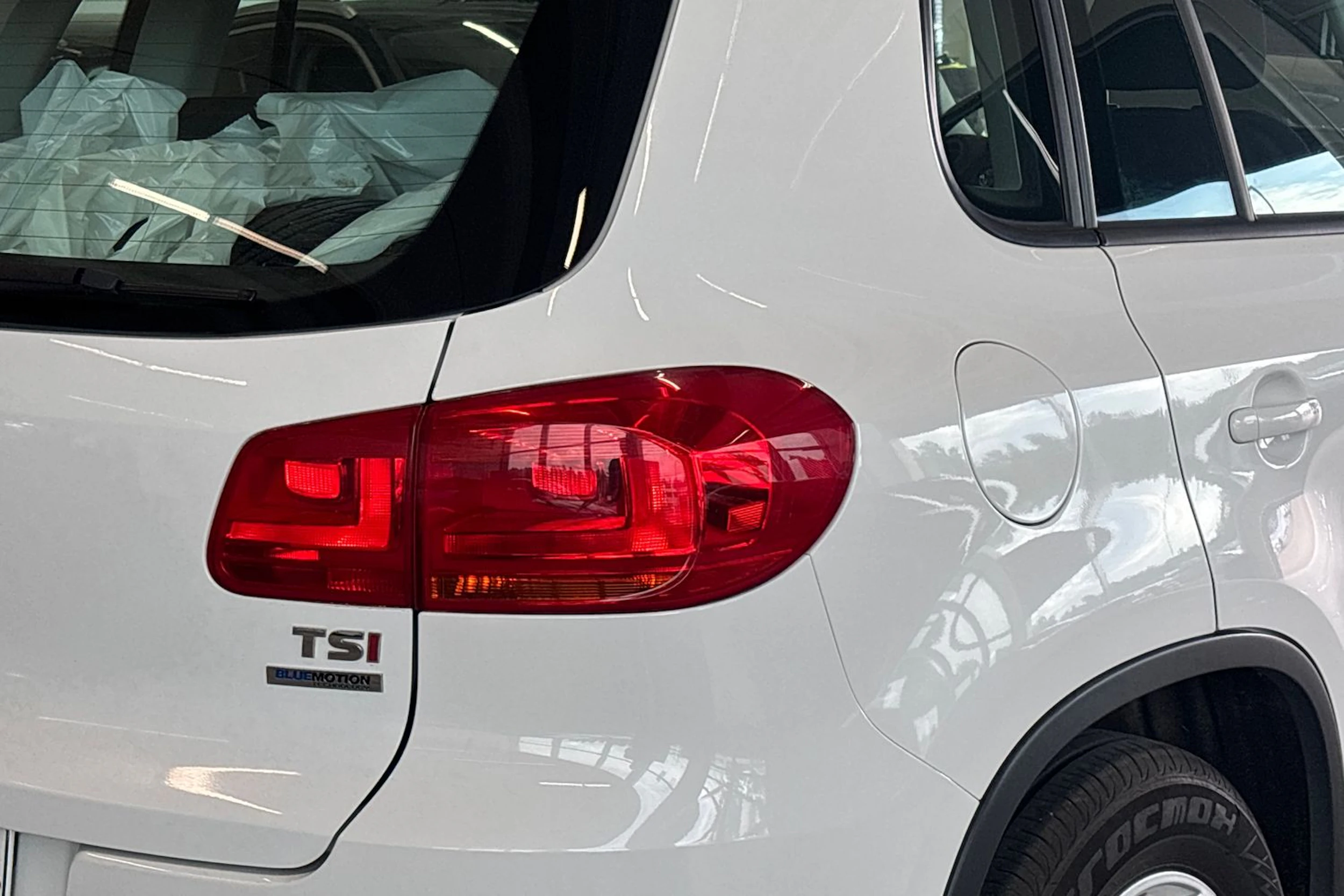 valkoinen Volkswagen Tiguan 2014 kuva 14.