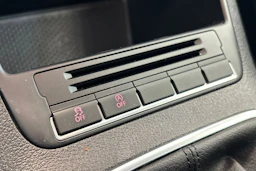valkoinen Volkswagen Tiguan 2014 kuva 24.