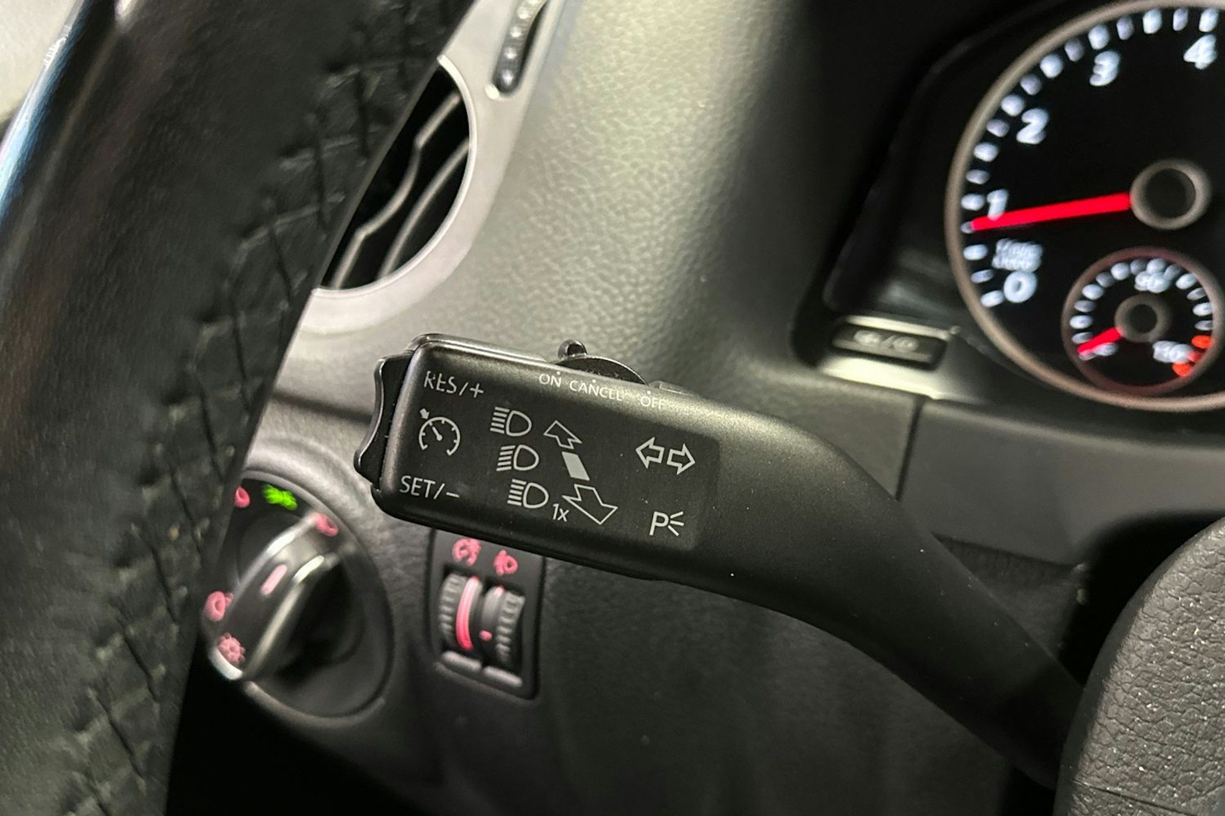 hopea Volkswagen Tiguan 2014 kuva 24.