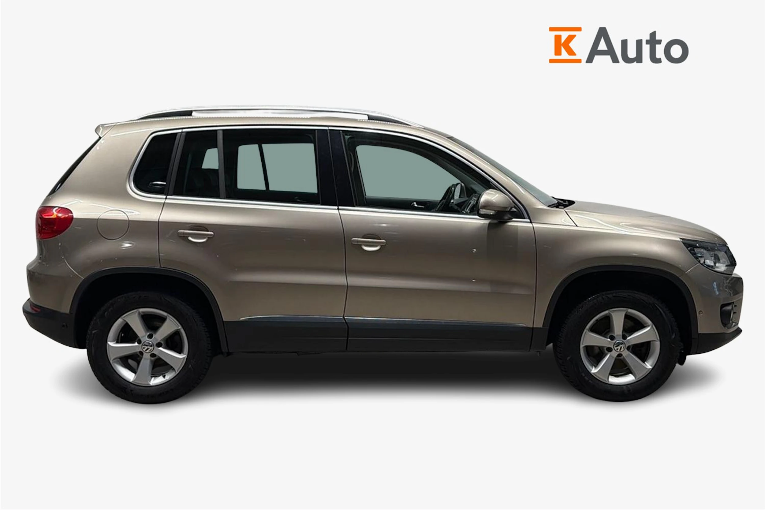 ruskea (beige) Volkswagen Tiguan 2014 kuva 7.