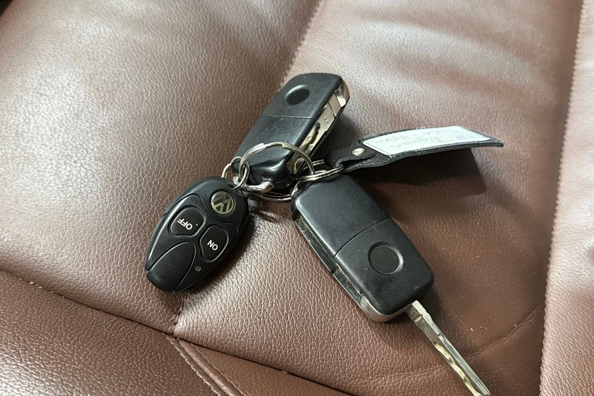 ruskea (beige) Volkswagen Tiguan 2014 kuva 26.