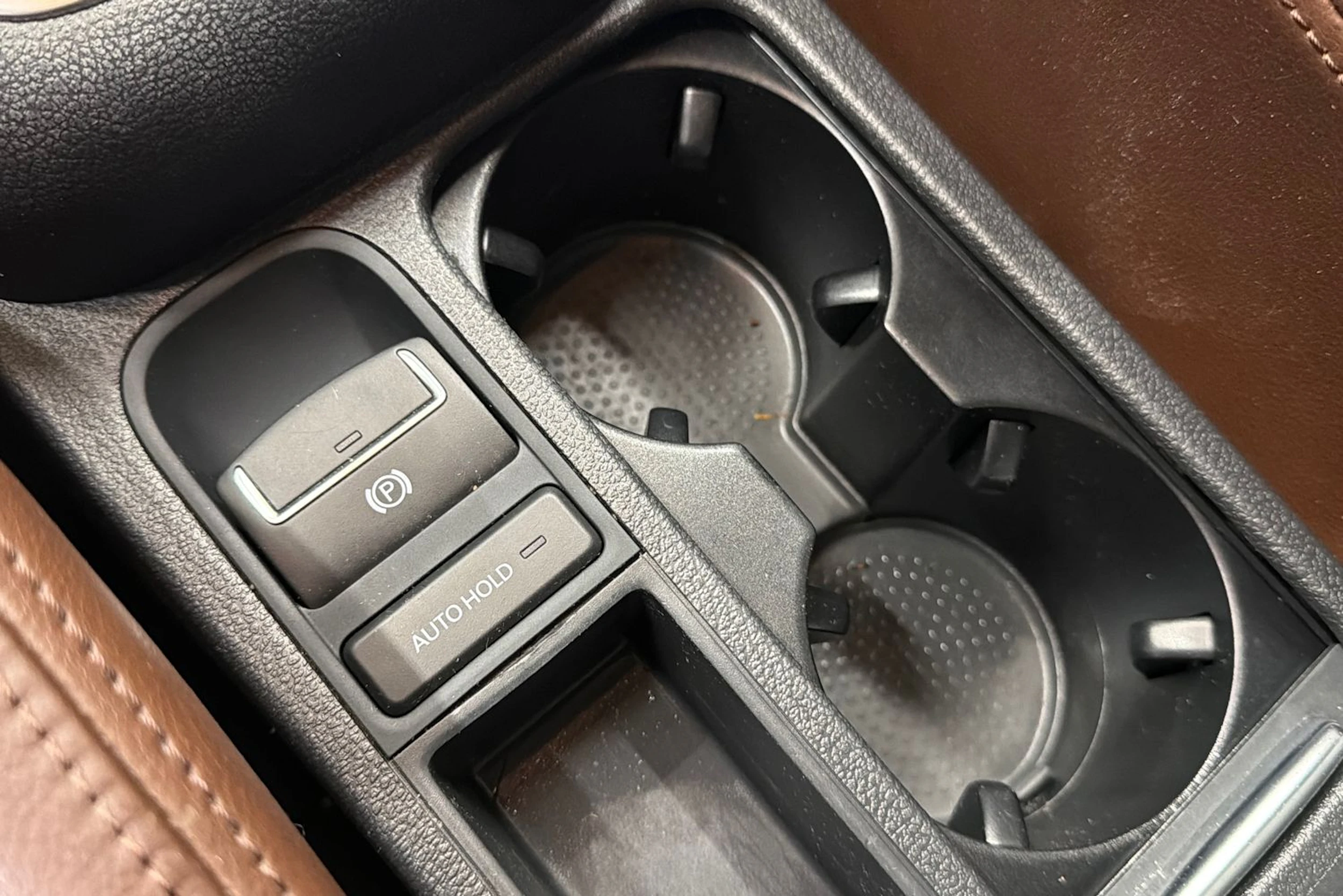 ruskea (beige) Volkswagen Tiguan 2014 kuva 27.