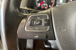 ruskea (beige) Volkswagen Tiguan 2014 kuva 16.
