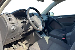 Ruskea (beige) Volkswagen Tiguan 2014 kuva 3.