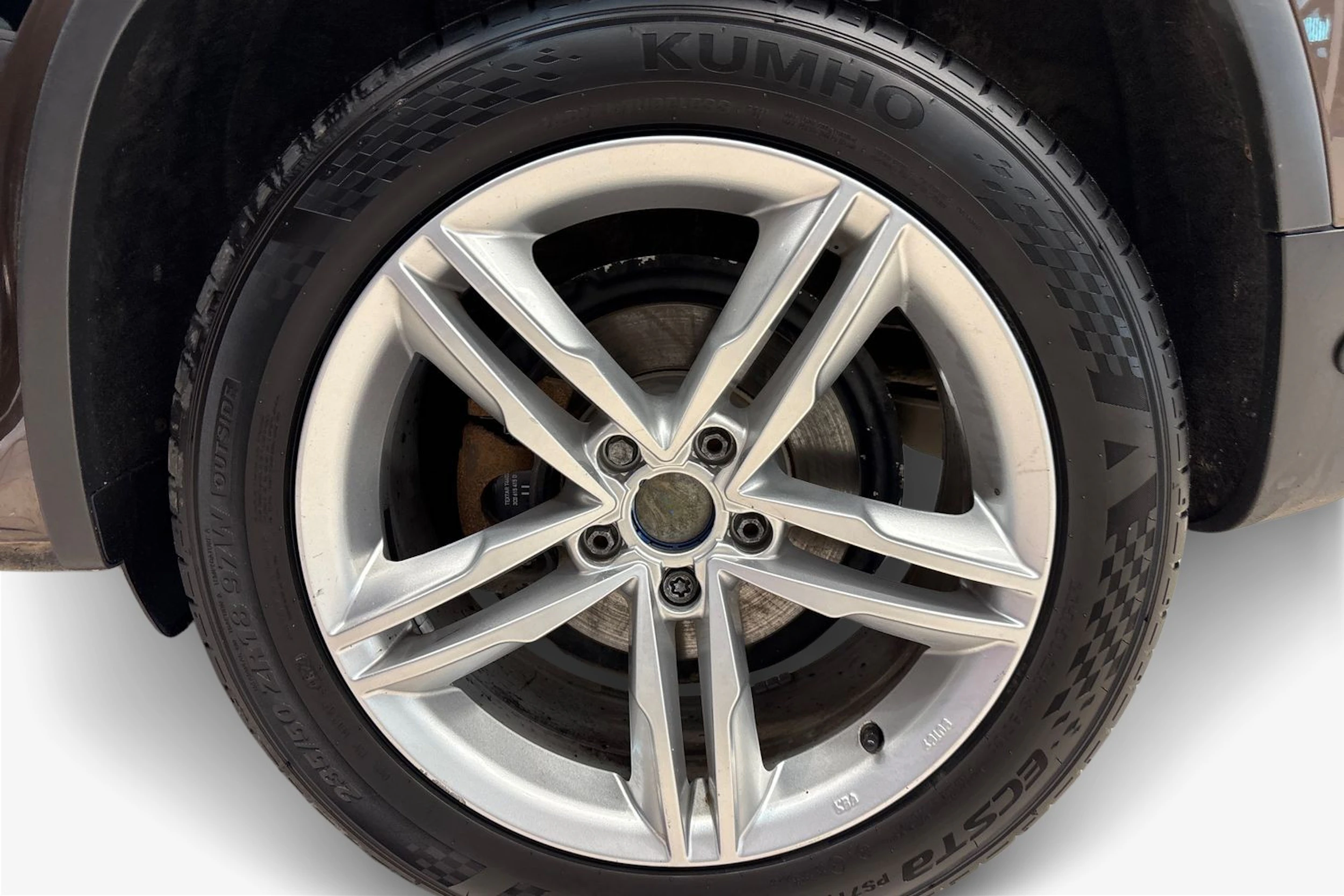 Ruskea (beige) Volkswagen Tiguan 2014 kuva 12.