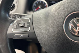 Ruskea (beige) Volkswagen Tiguan 2014 kuva 18.