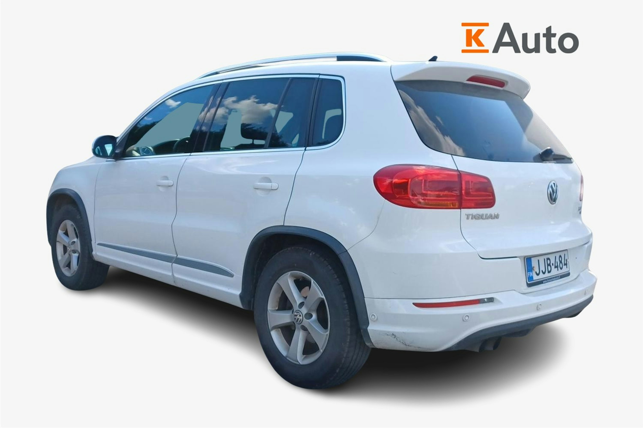 Valkoinen Volkswagen Tiguan 2014 kuva 2.