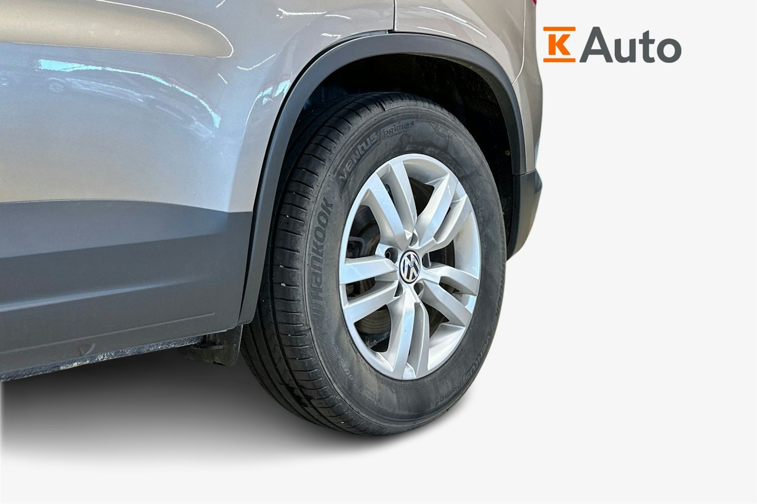 ruskea (beige) Volkswagen Tiguan 2014 kuva 7.