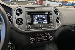 ruskea (beige) Volkswagen Tiguan 2014 kuva 19.