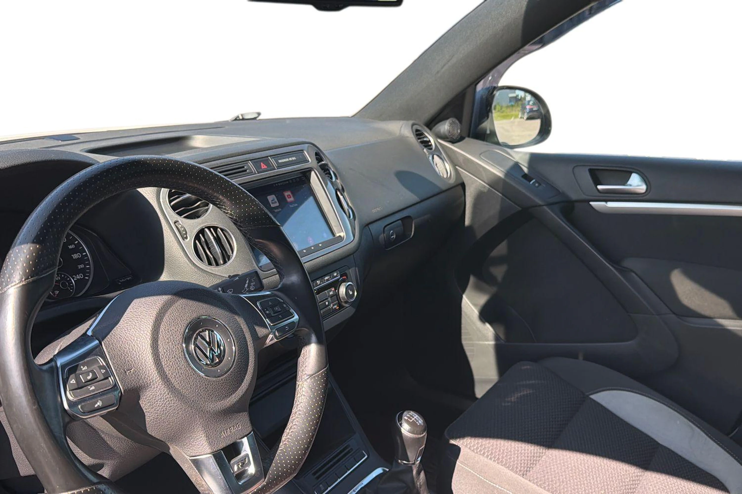 valkoinen Volkswagen Tiguan 2014 kuva 3.