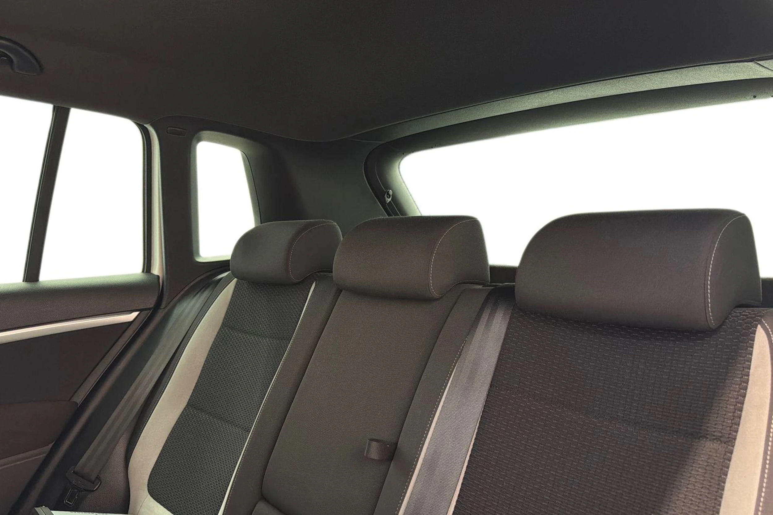 valkoinen Volkswagen Tiguan 2014 kuva 8.