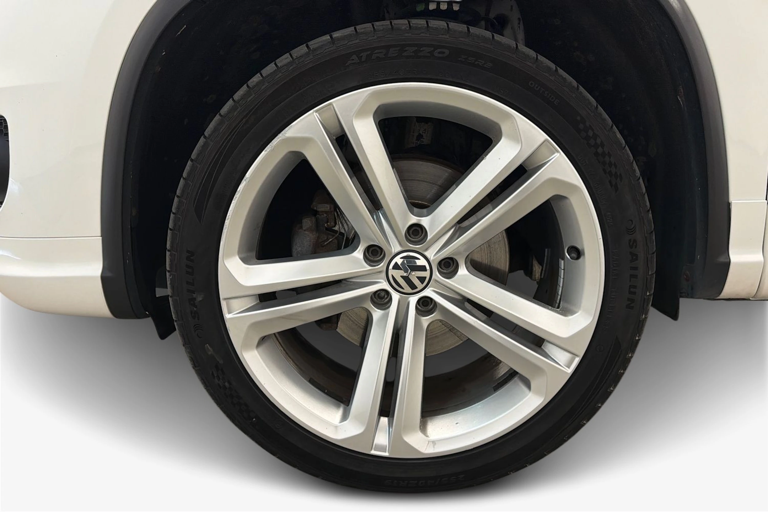 valkoinen Volkswagen Tiguan 2014 kuva 9.
