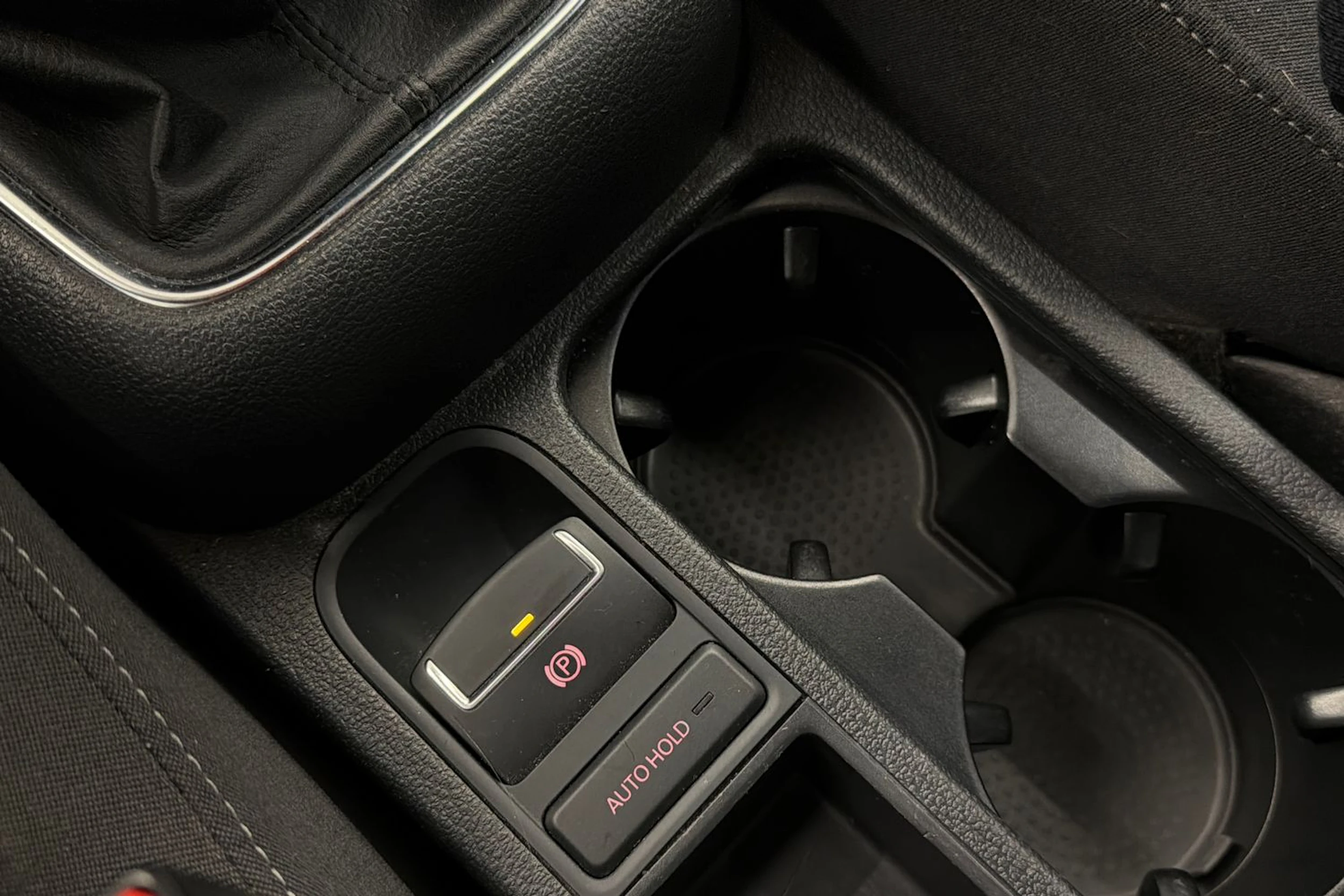 valkoinen Volkswagen Tiguan 2014 kuva 22.