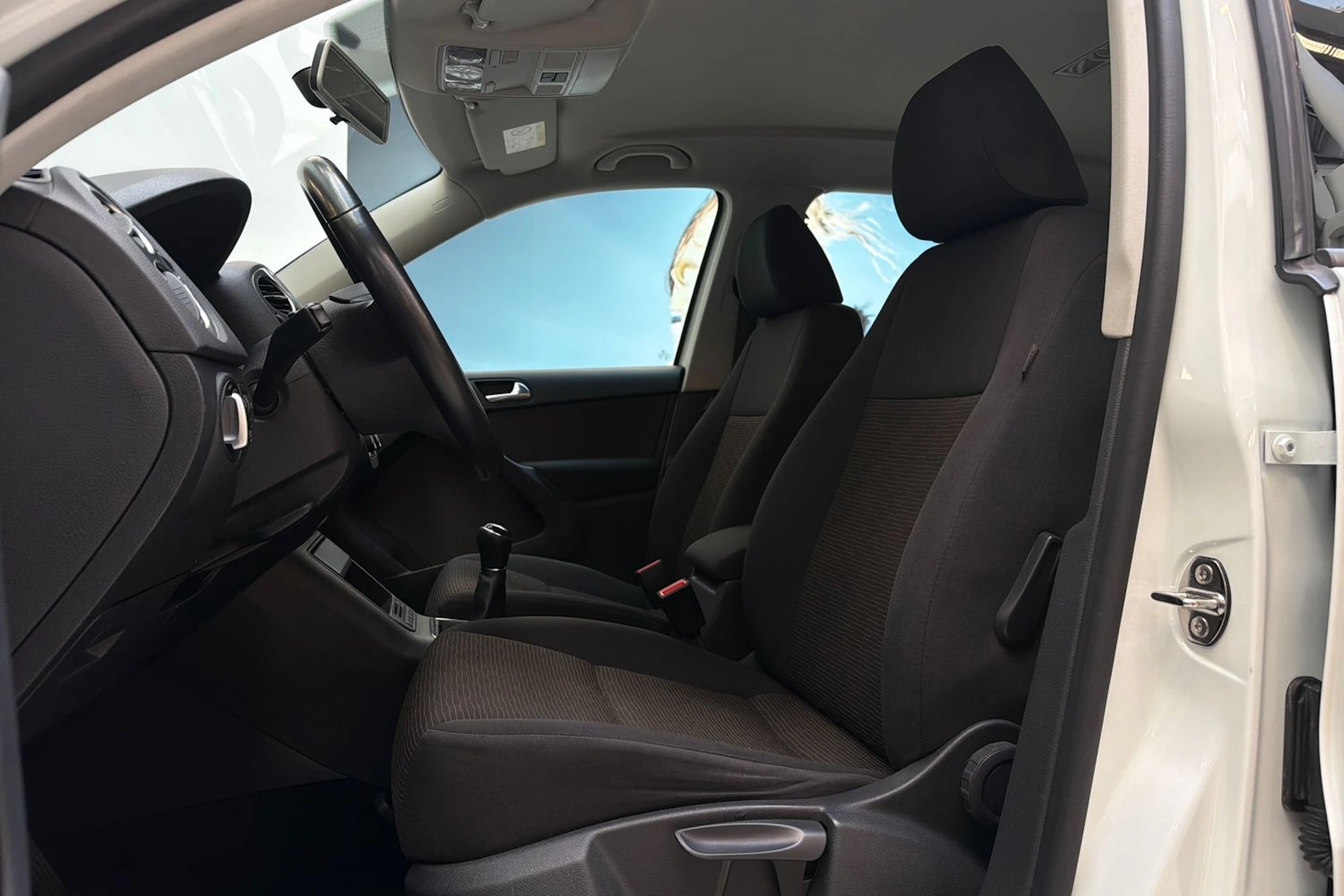 valkoinen Volkswagen Tiguan 2014 kuva 11.