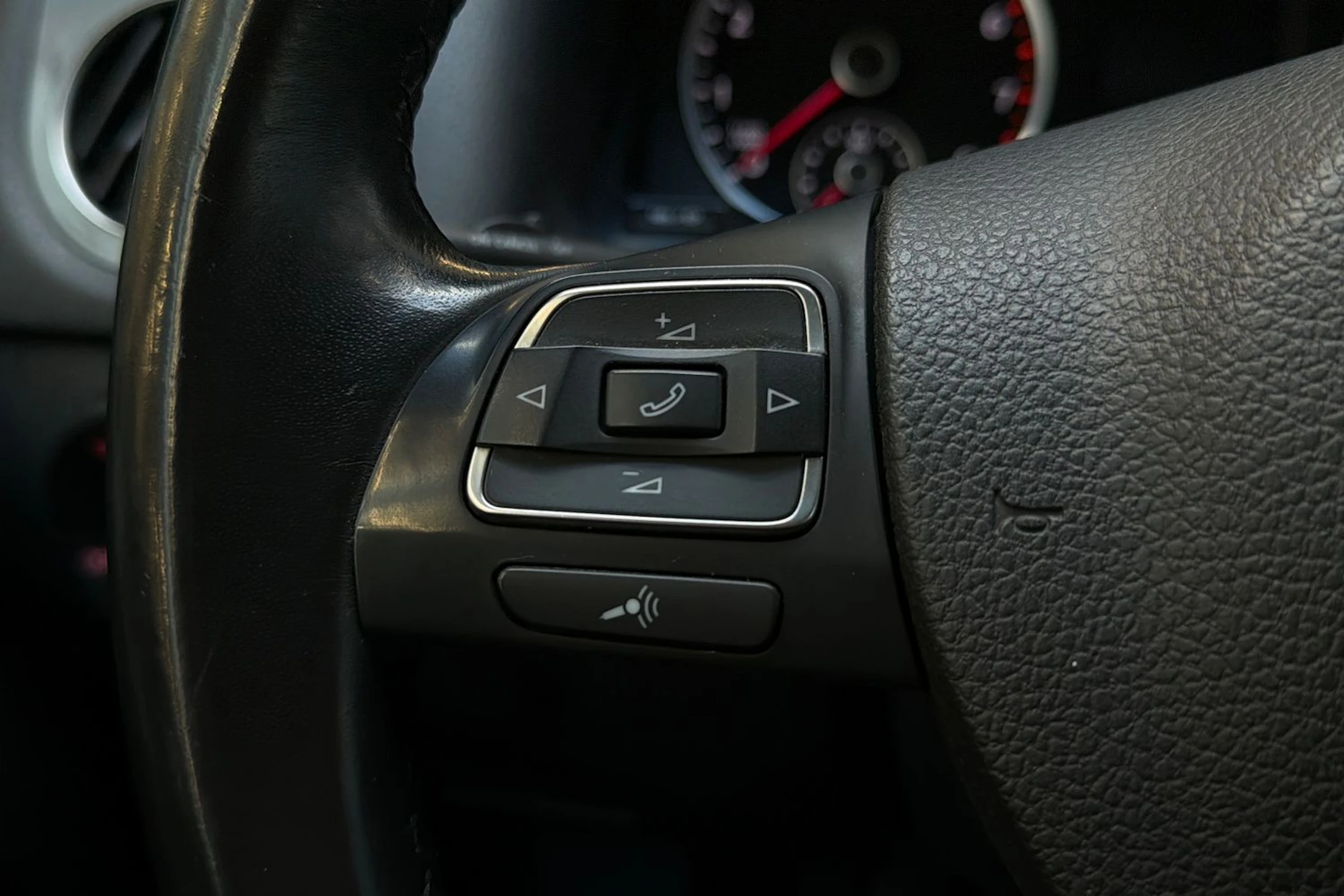 valkoinen Volkswagen Tiguan 2014 kuva 13.