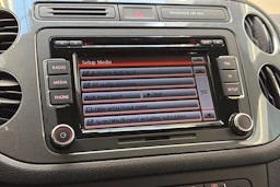valkoinen Volkswagen Tiguan 2014 kuva 16.