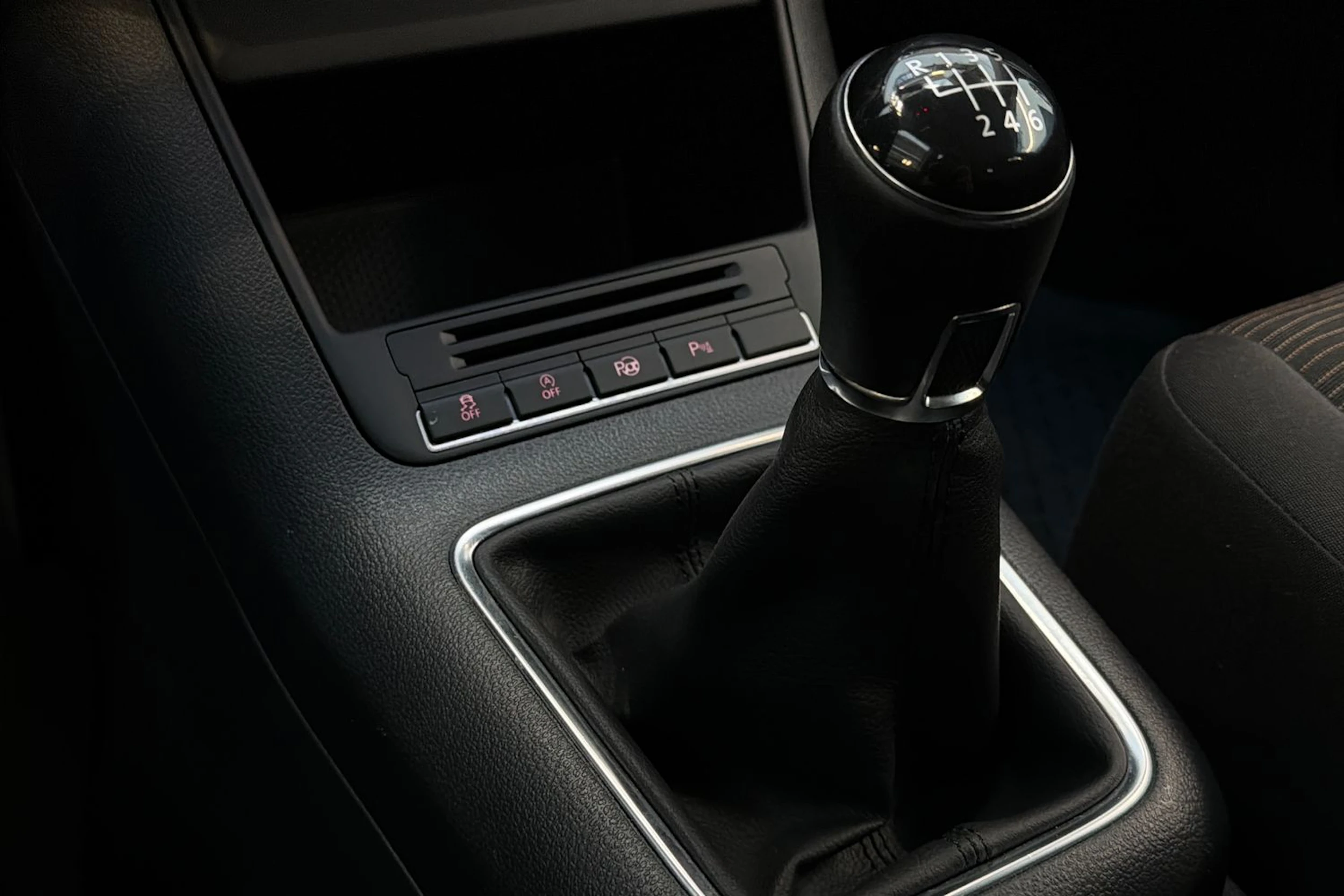 valkoinen Volkswagen Tiguan 2014 kuva 19.