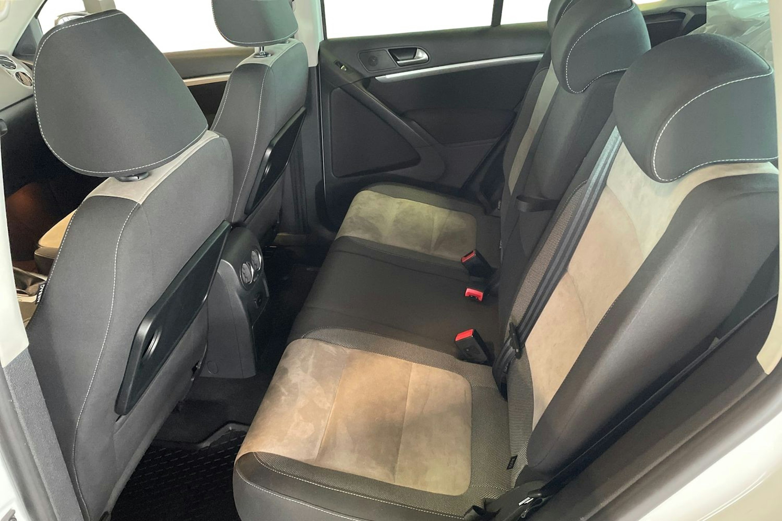 valkoinen Volkswagen Tiguan 2014 kuva 10.