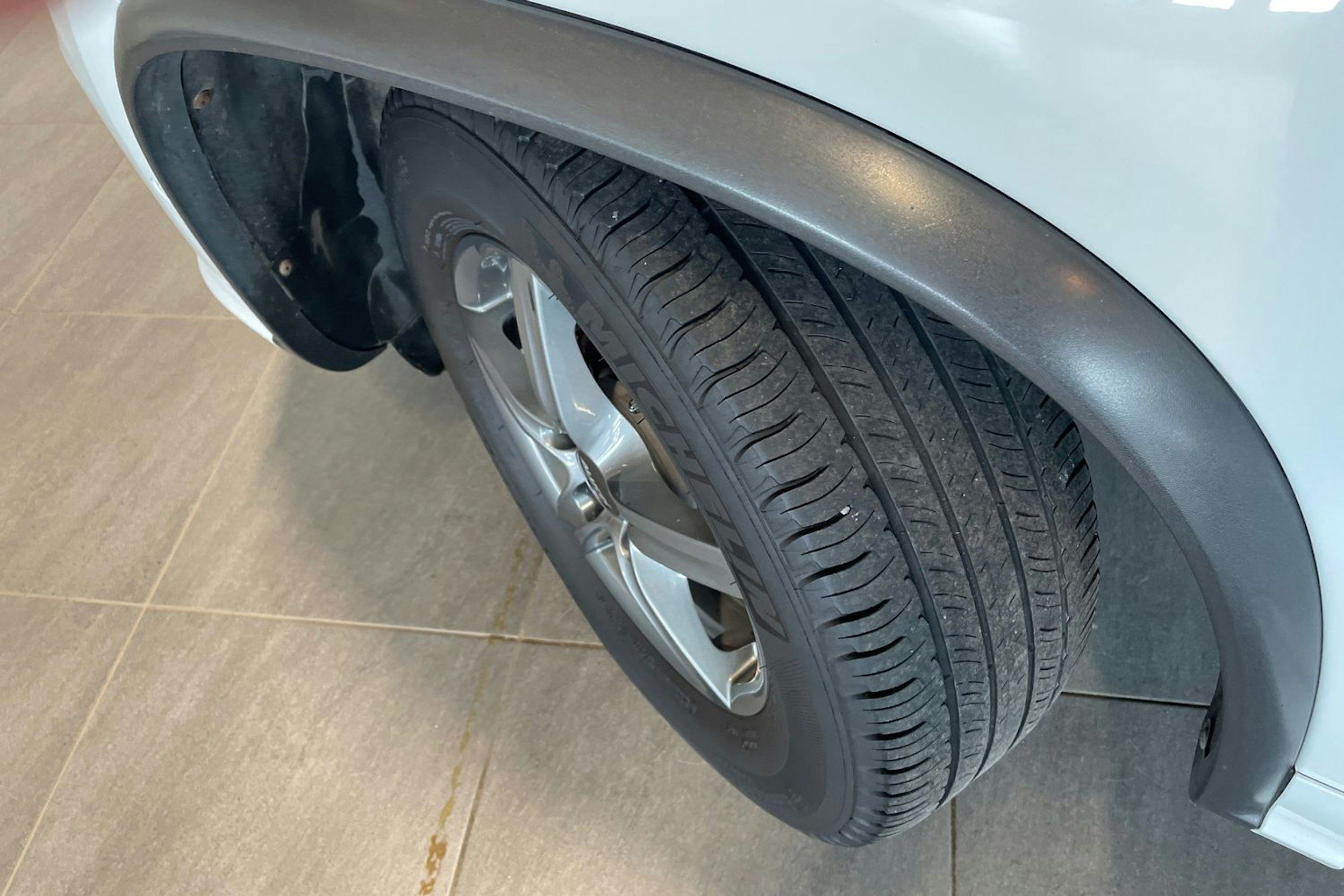 valkoinen Volkswagen Tiguan 2014 kuva 13.