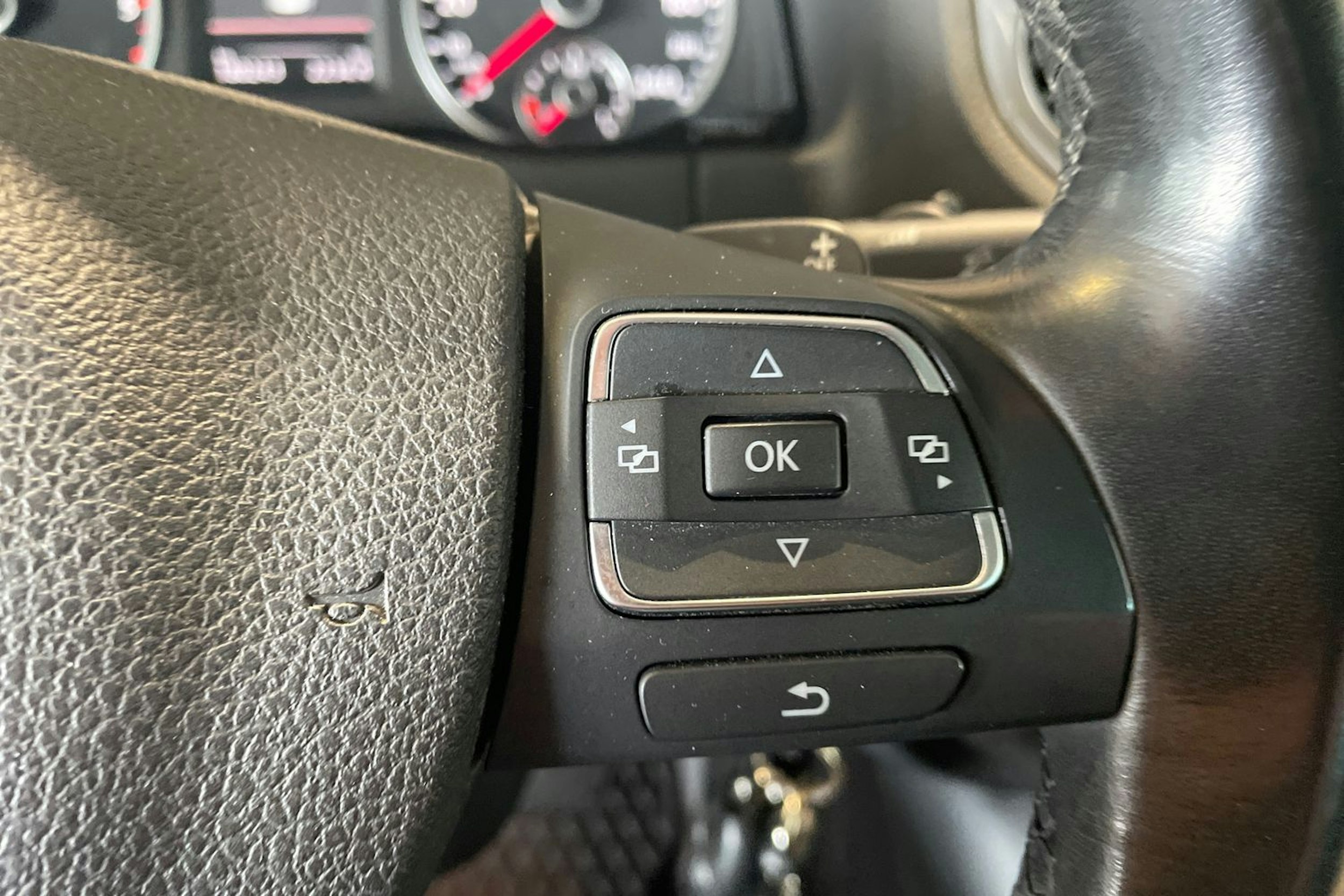 valkoinen Volkswagen Tiguan 2014 kuva 16.