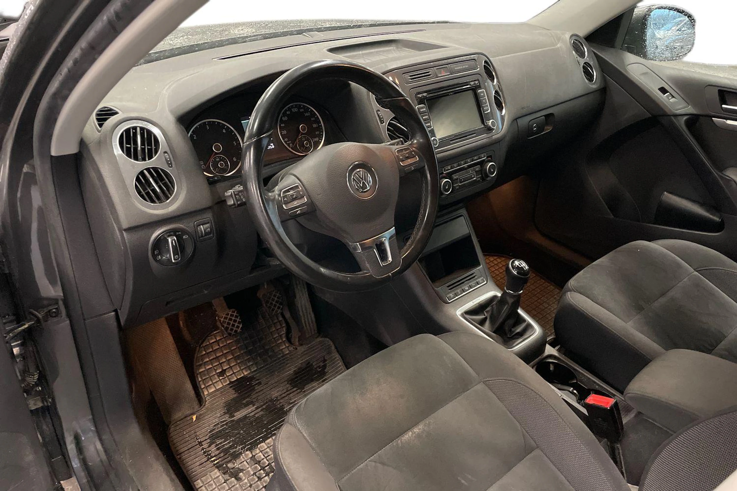 harmaa Volkswagen Tiguan 2014 kuva 3.