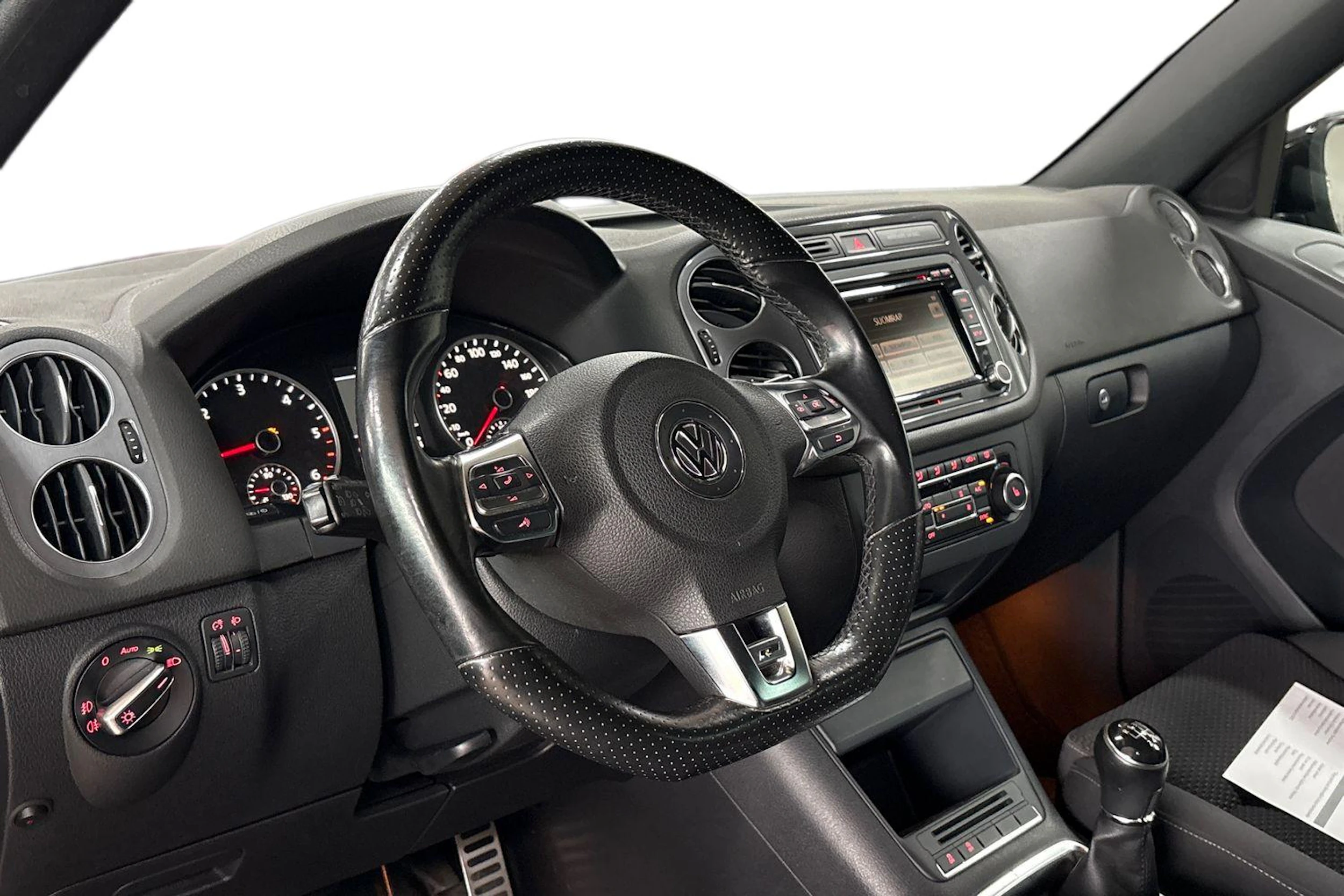 musta Volkswagen Tiguan 2014 kuva 8.