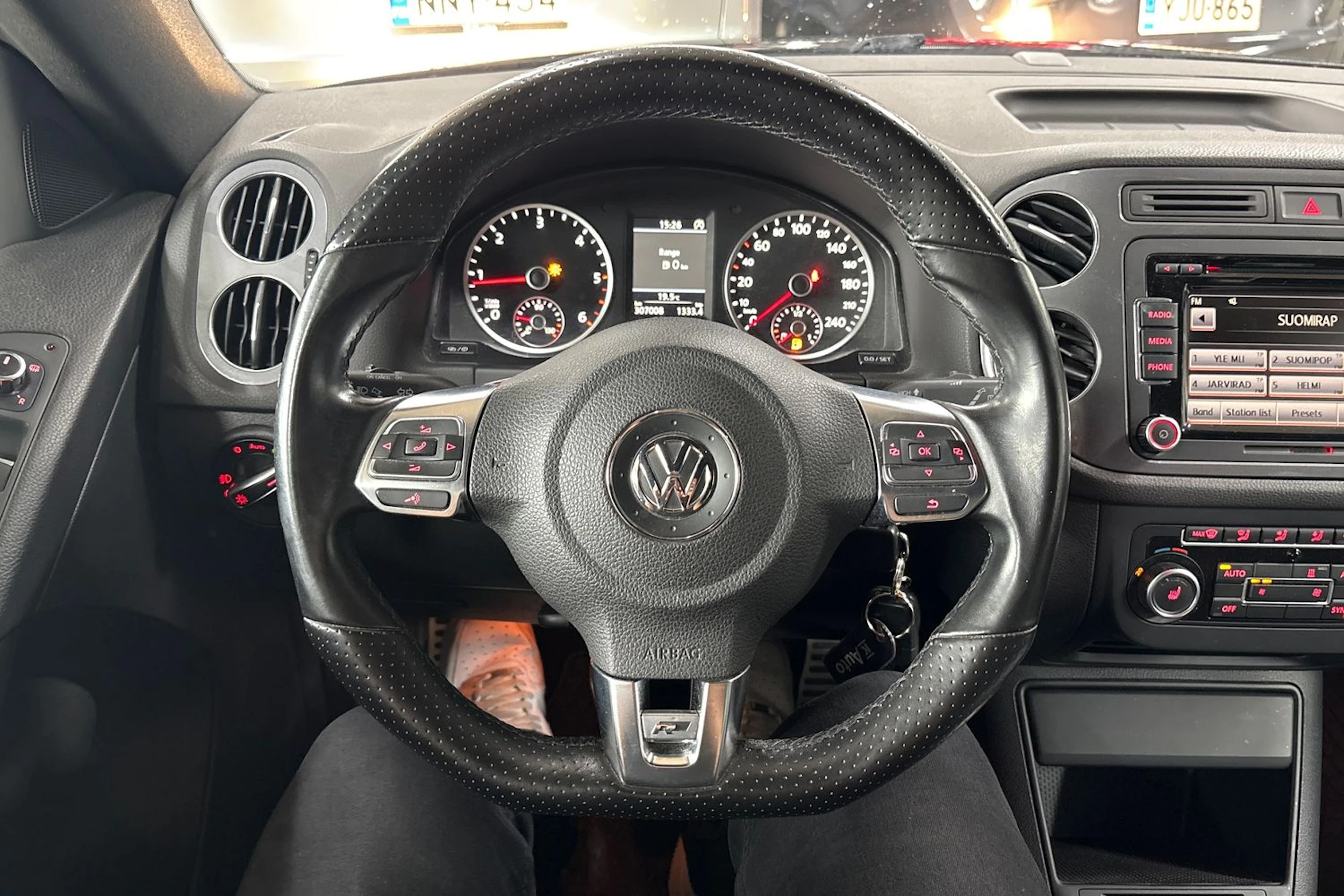 musta Volkswagen Tiguan 2014 kuva 15.
