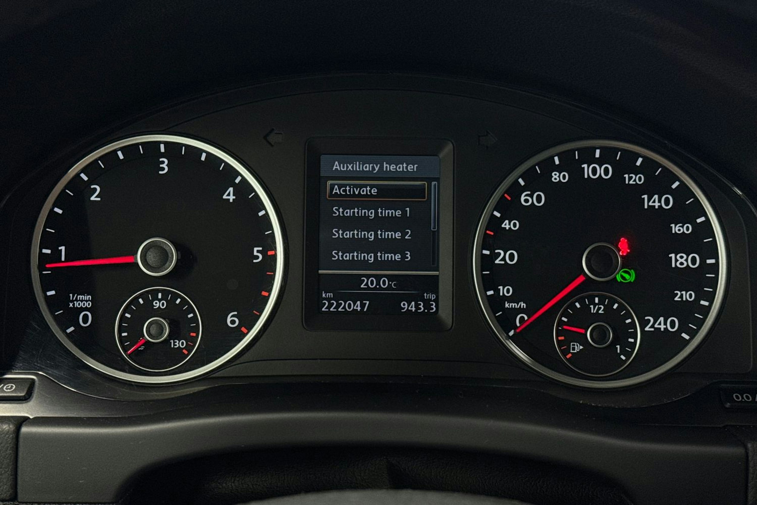 harmaa Volkswagen Tiguan 2014 kuva 18.