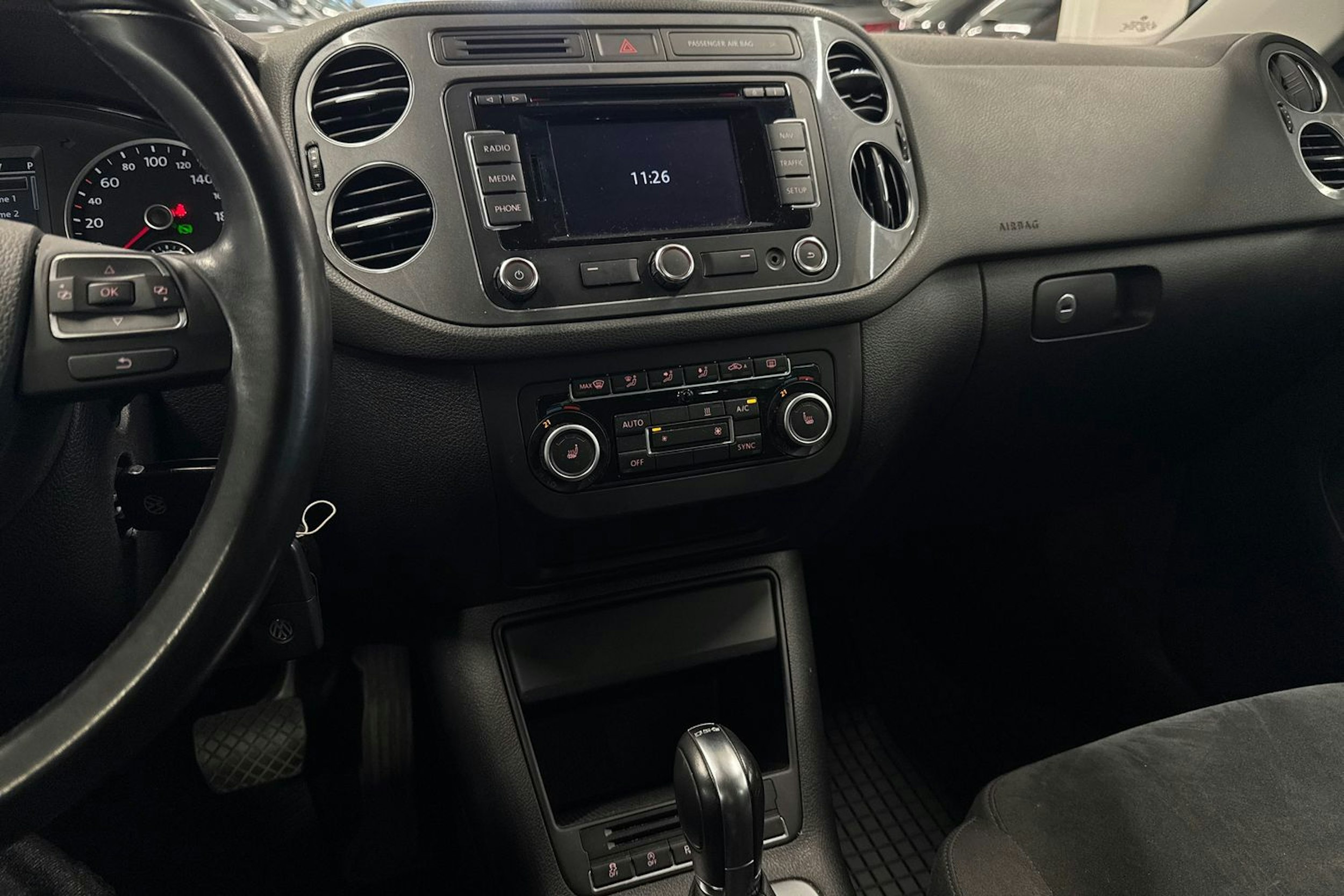 harmaa Volkswagen Tiguan 2014 kuva 21.