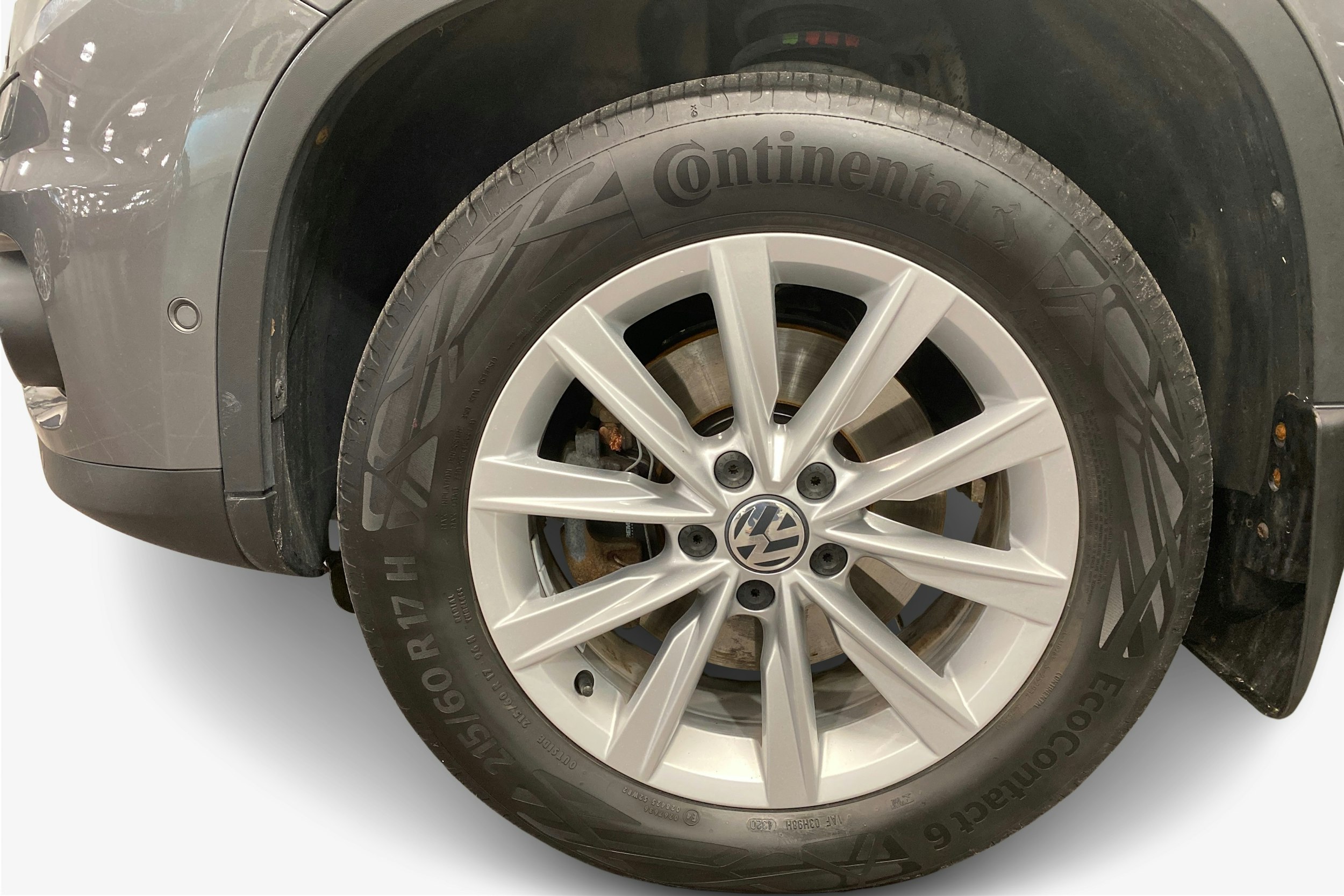 harmaa Volkswagen Tiguan 2014 kuva 11.