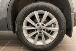 harmaa Volkswagen Tiguan 2014 kuva 13.