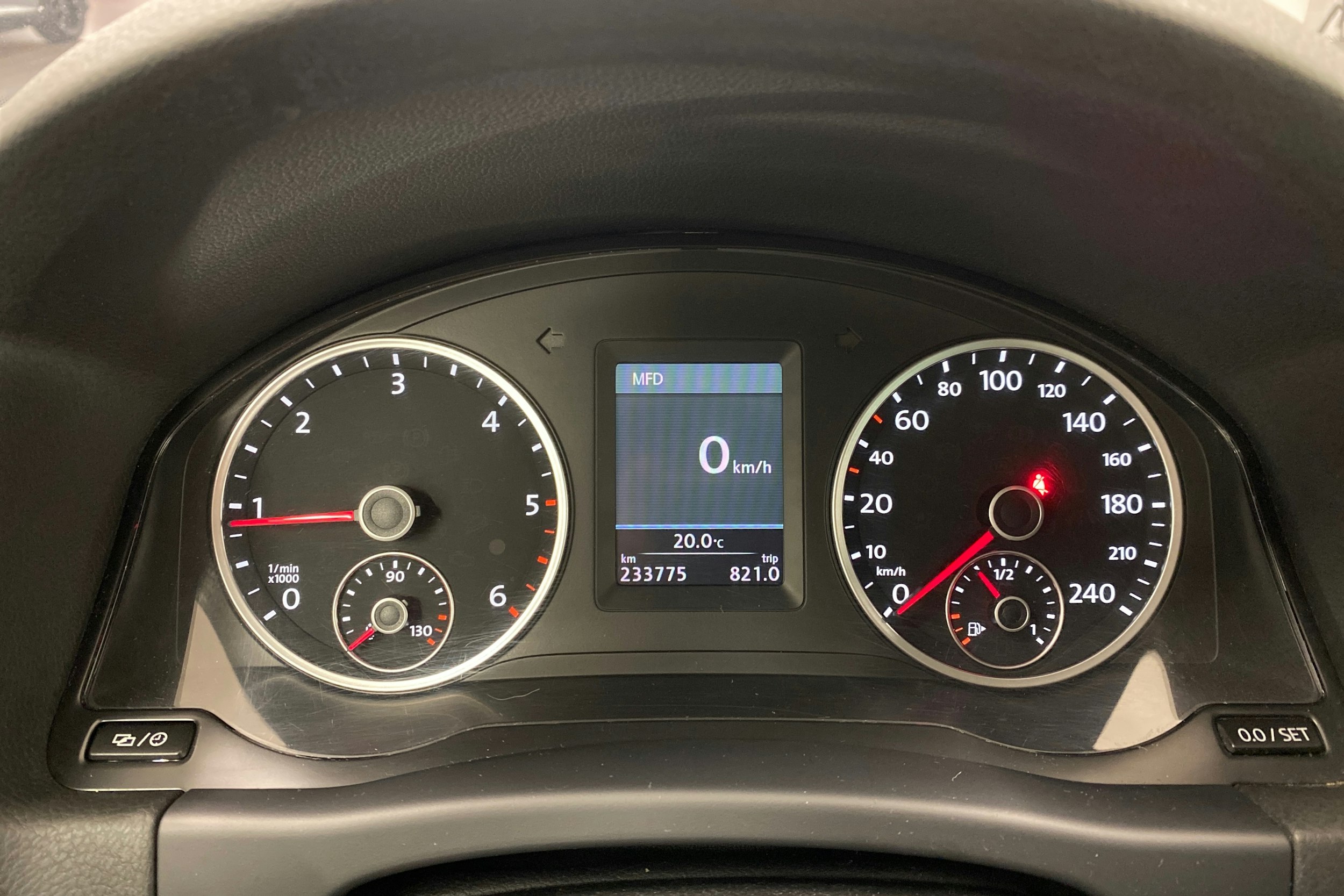 harmaa Volkswagen Tiguan 2014 kuva 14.