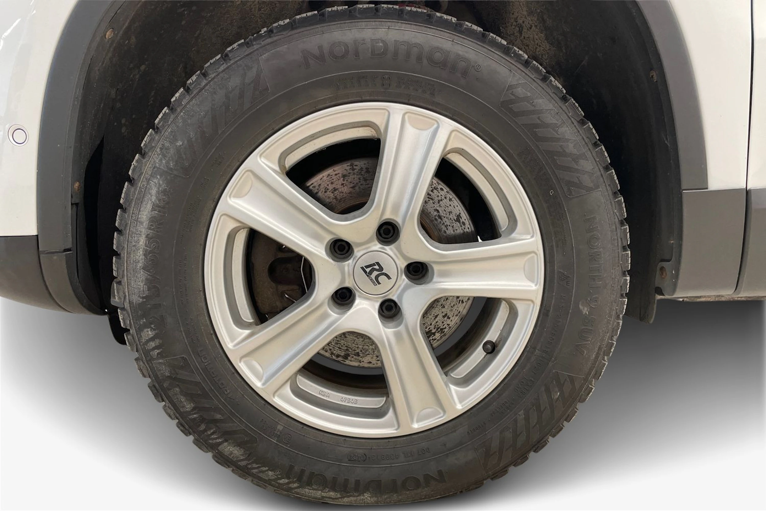 valkoinen Volkswagen Tiguan 2015 kuva 9.