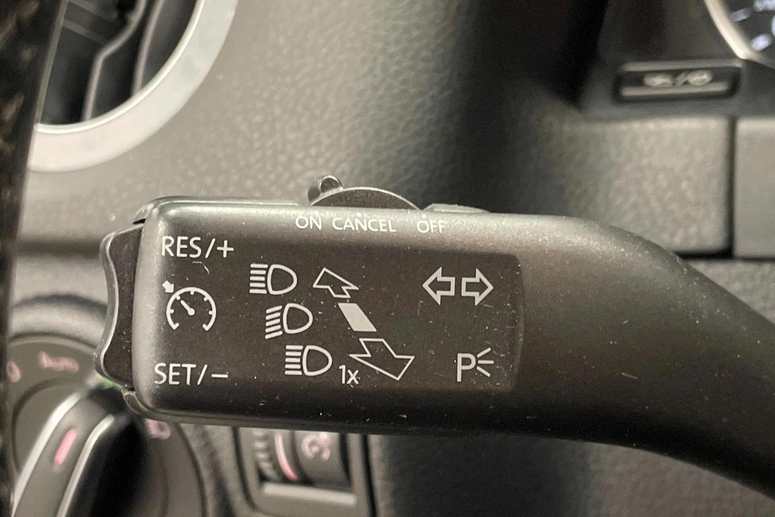 valkoinen Volkswagen Tiguan 2015 kuva 15.